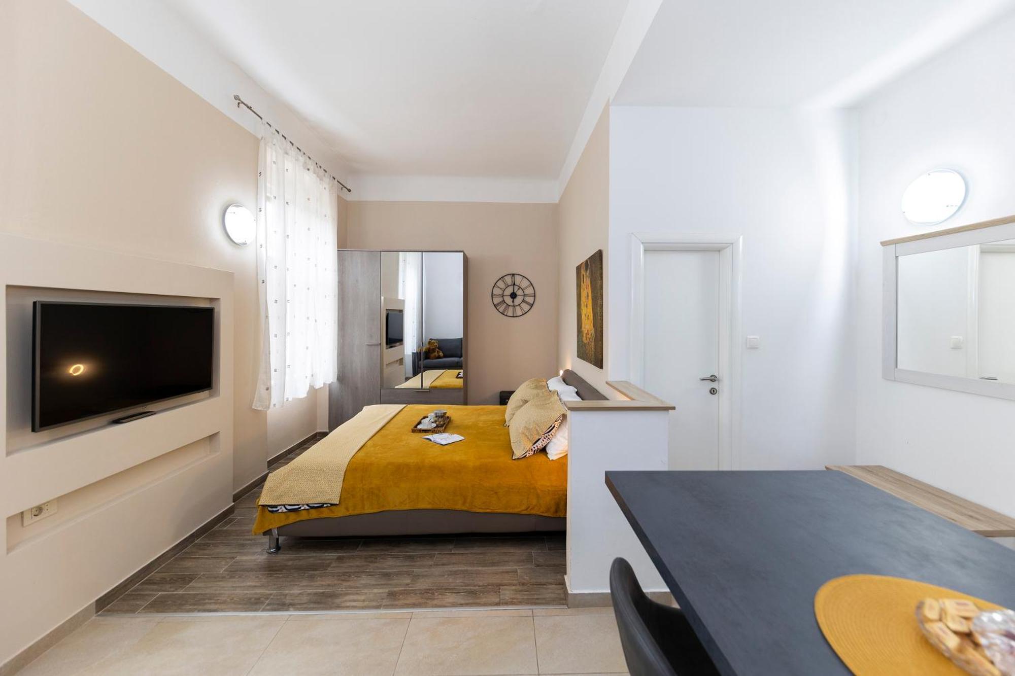 Apartments&Rooms Kolovare Beach Zara Esterno foto