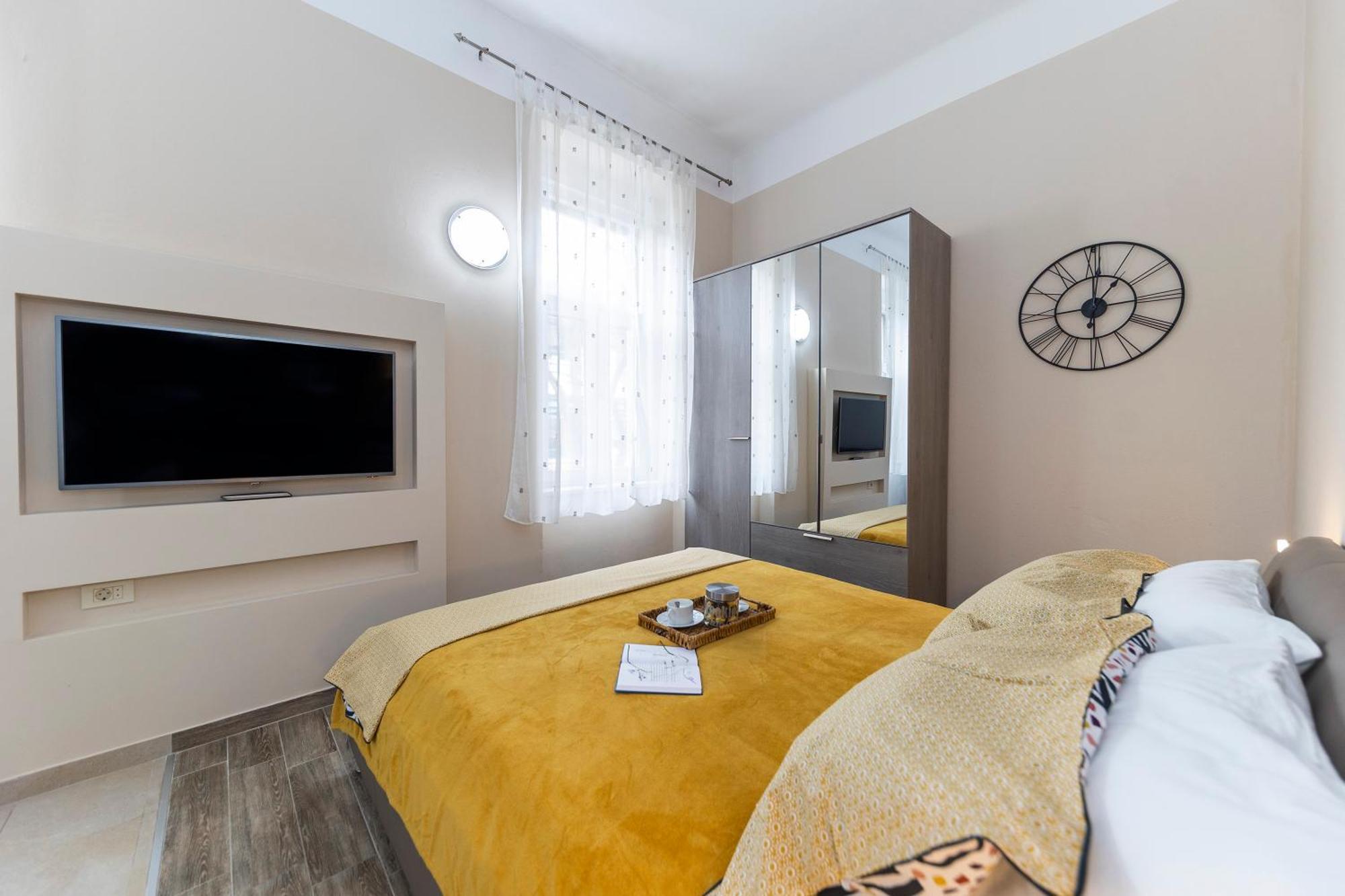 Apartments&Rooms Kolovare Beach Zara Esterno foto